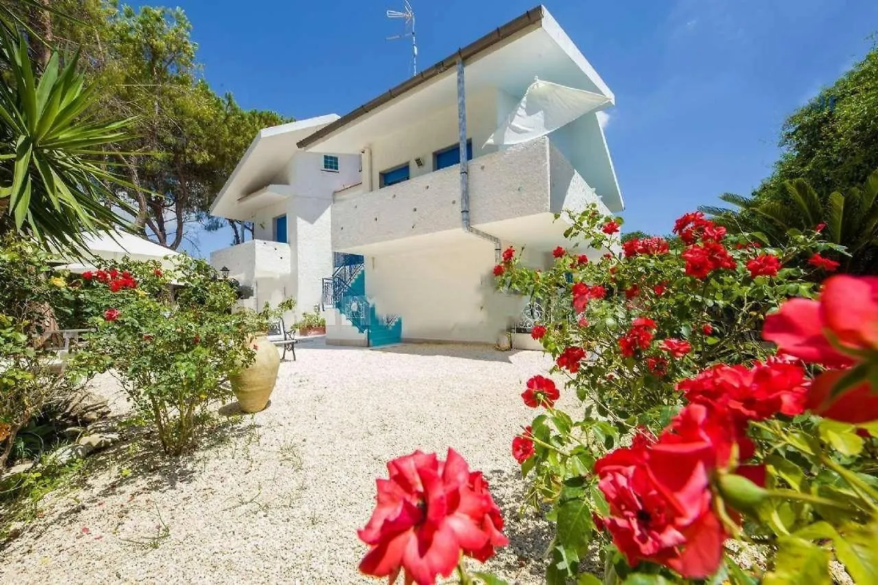 ** Bed & Breakfast Suite House L'Isola Che Non C'E Fontane Bianche Italy