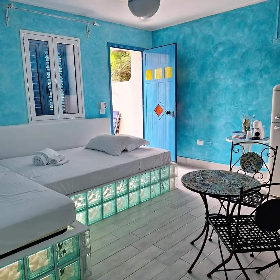Suite House L'Isola Che Non C'E Fontane Bianche 2*,  Italy