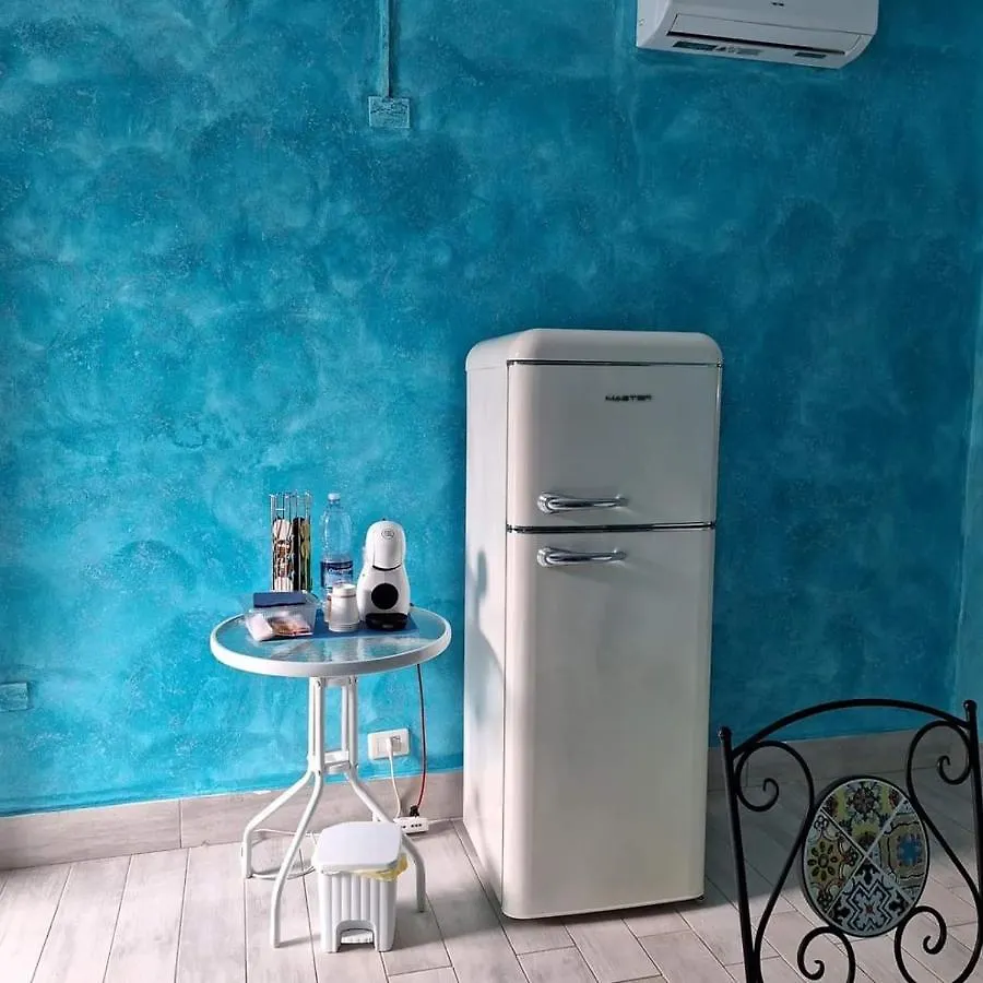 Suite House L'Isola Che Non C'E Fontane Bianche Italy