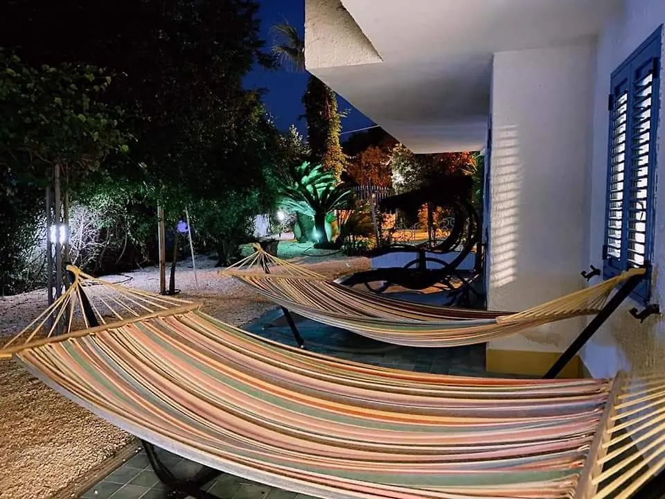 Suite House L'Isola Che Non C'E Fontane Bianche 2*,  Italy