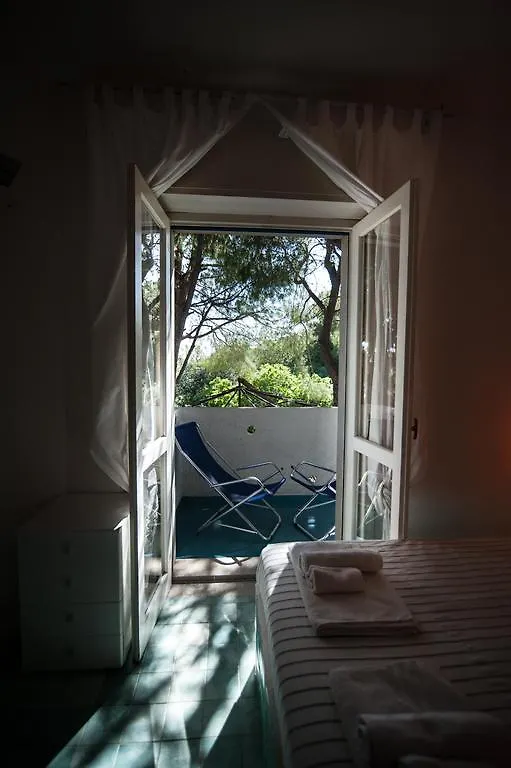 Suite House L'Isola Che Non C'E Fontane Bianche Bed & Breakfast