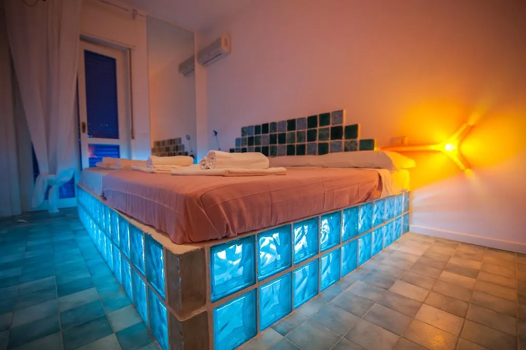 ** Bed & Breakfast Suite House L'Isola Che Non C'E Fontane Bianche Italy