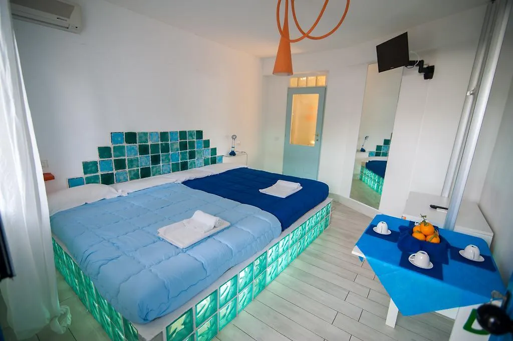 Suite House L'Isola Che Non C'E Fontane Bianche Italy