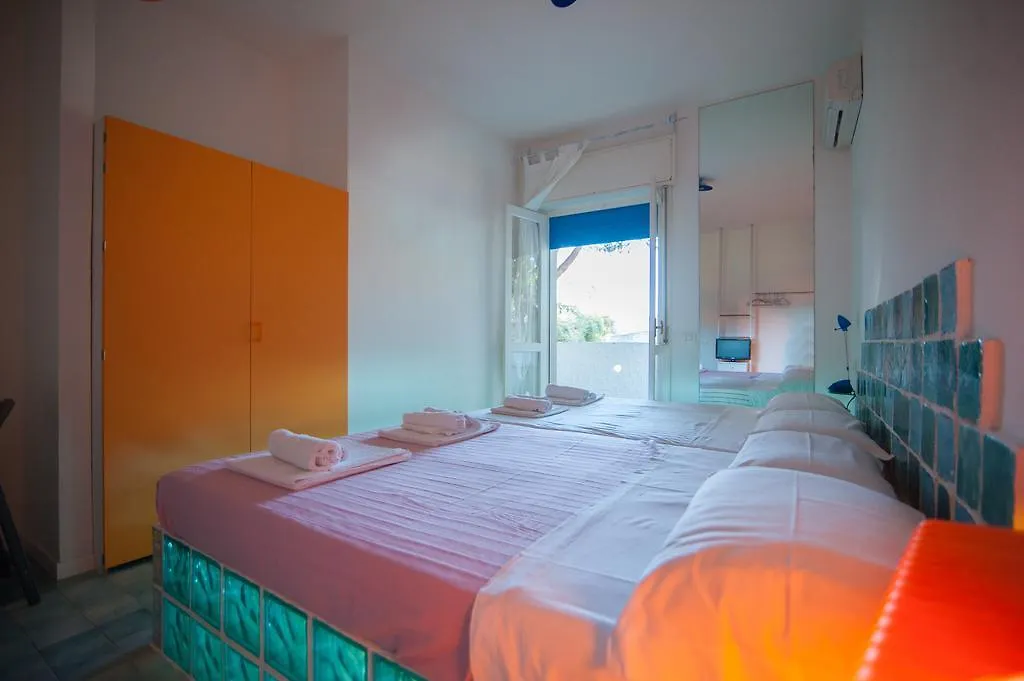 Suite House L'Isola Che Non C'E Fontane Bianche Bed & Breakfast
