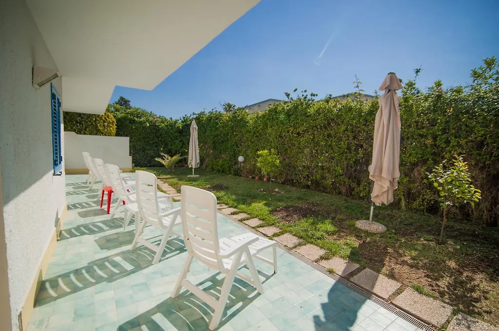 ** Bed & Breakfast Suite House L'Isola Che Non C'E Fontane Bianche Italy