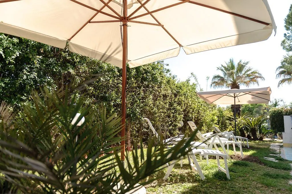 Suite House L'Isola Che Non C'E Fontane Bianche 2*,