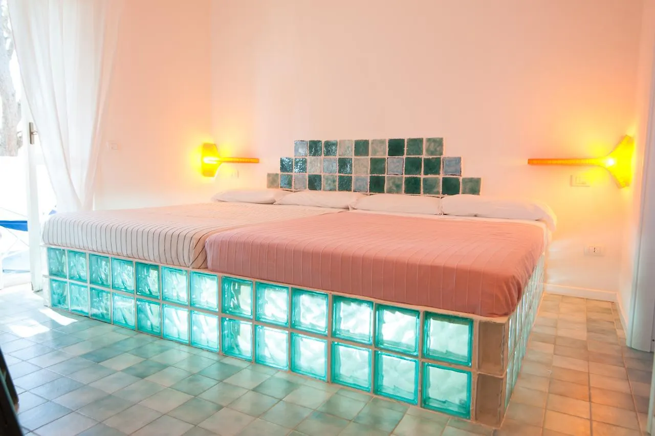 Suite House L'Isola Che Non C'E Fontane Bianche 2*,  Italy