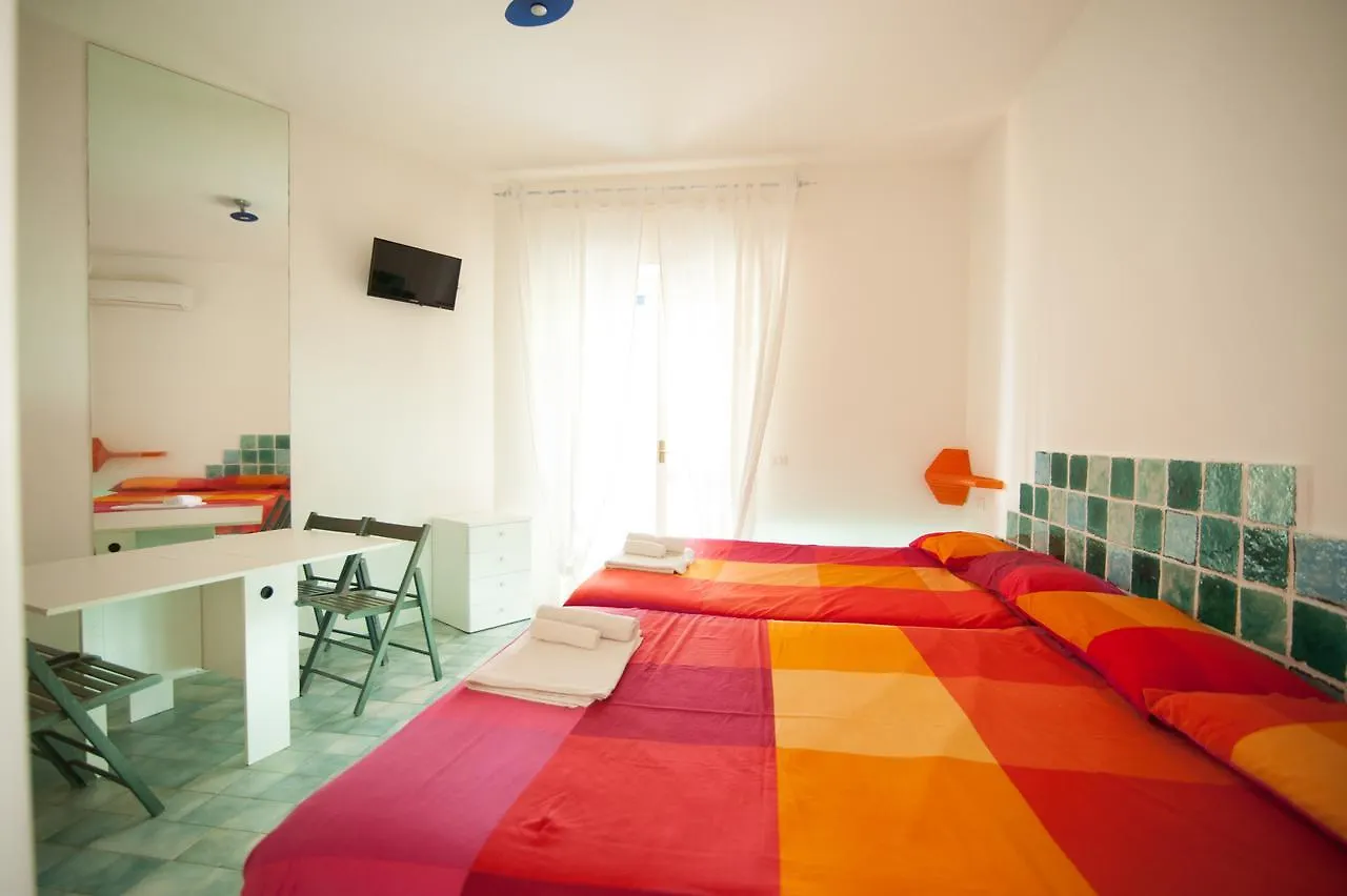 ** Bed & Breakfast Suite House L'Isola Che Non C'E Fontane Bianche Italy